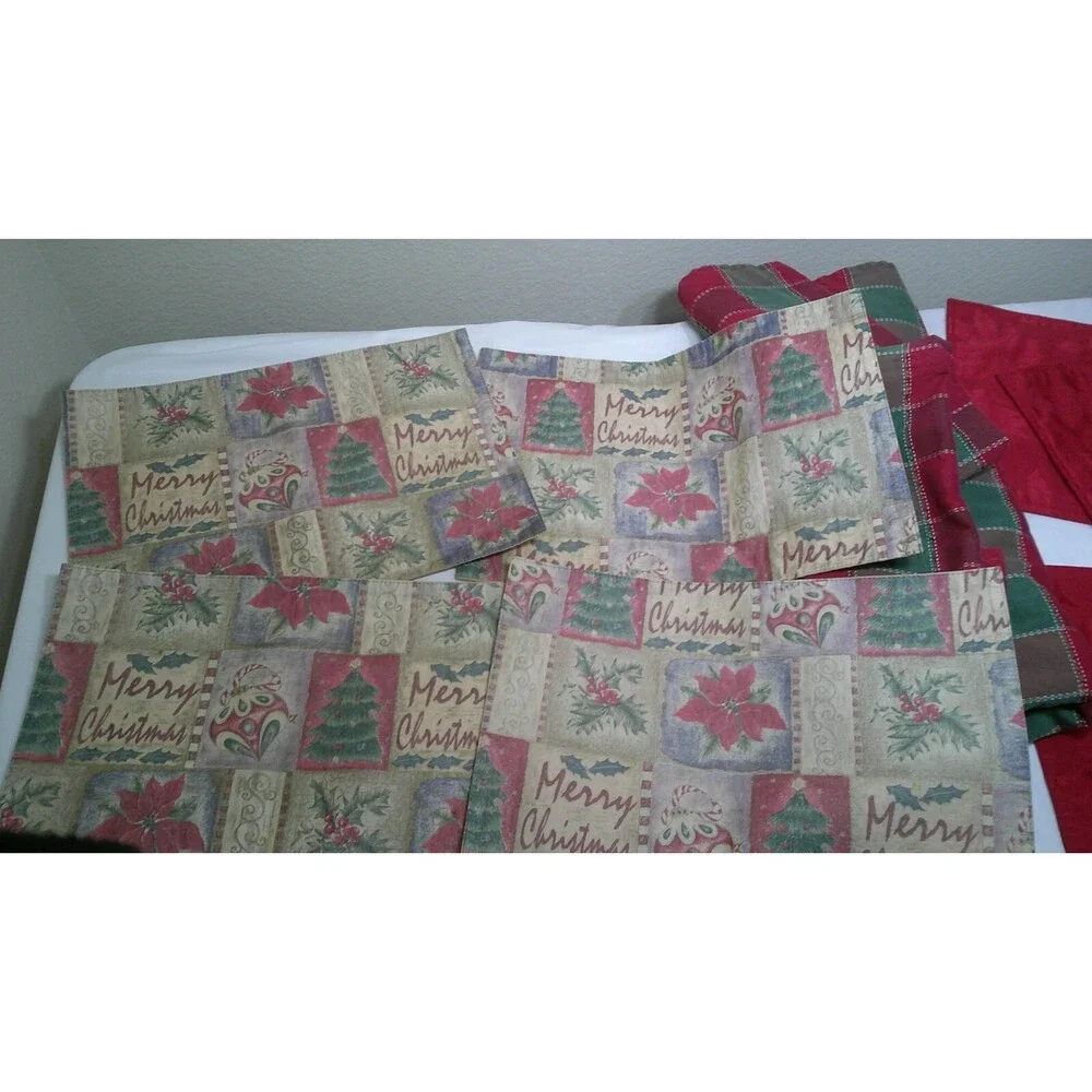 Christmas Table Cloth & Placemats 54